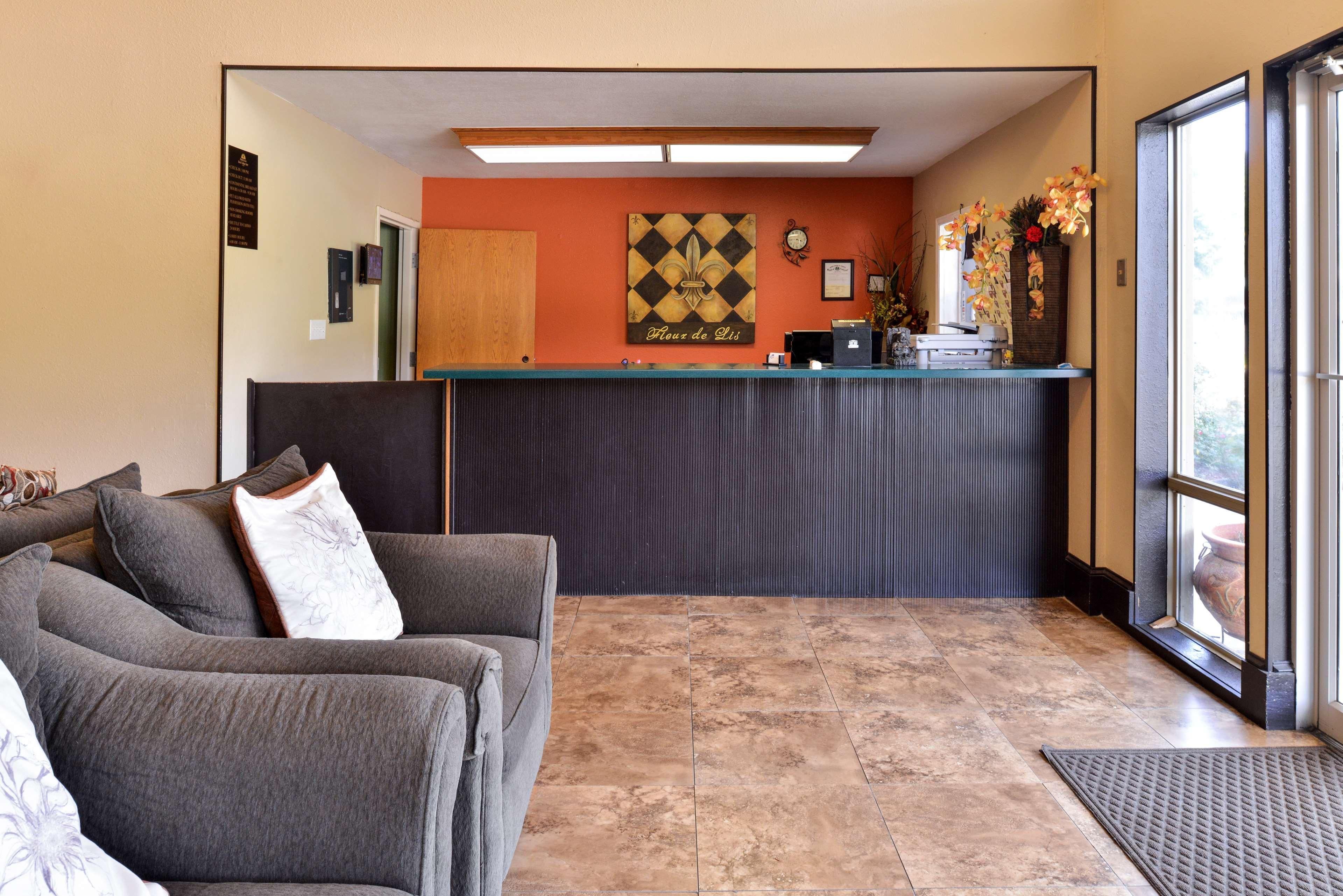 Vila Gale Cabo Cabo de Santo Agostinho Exterior foto The lobby of a typical extended stay hotel