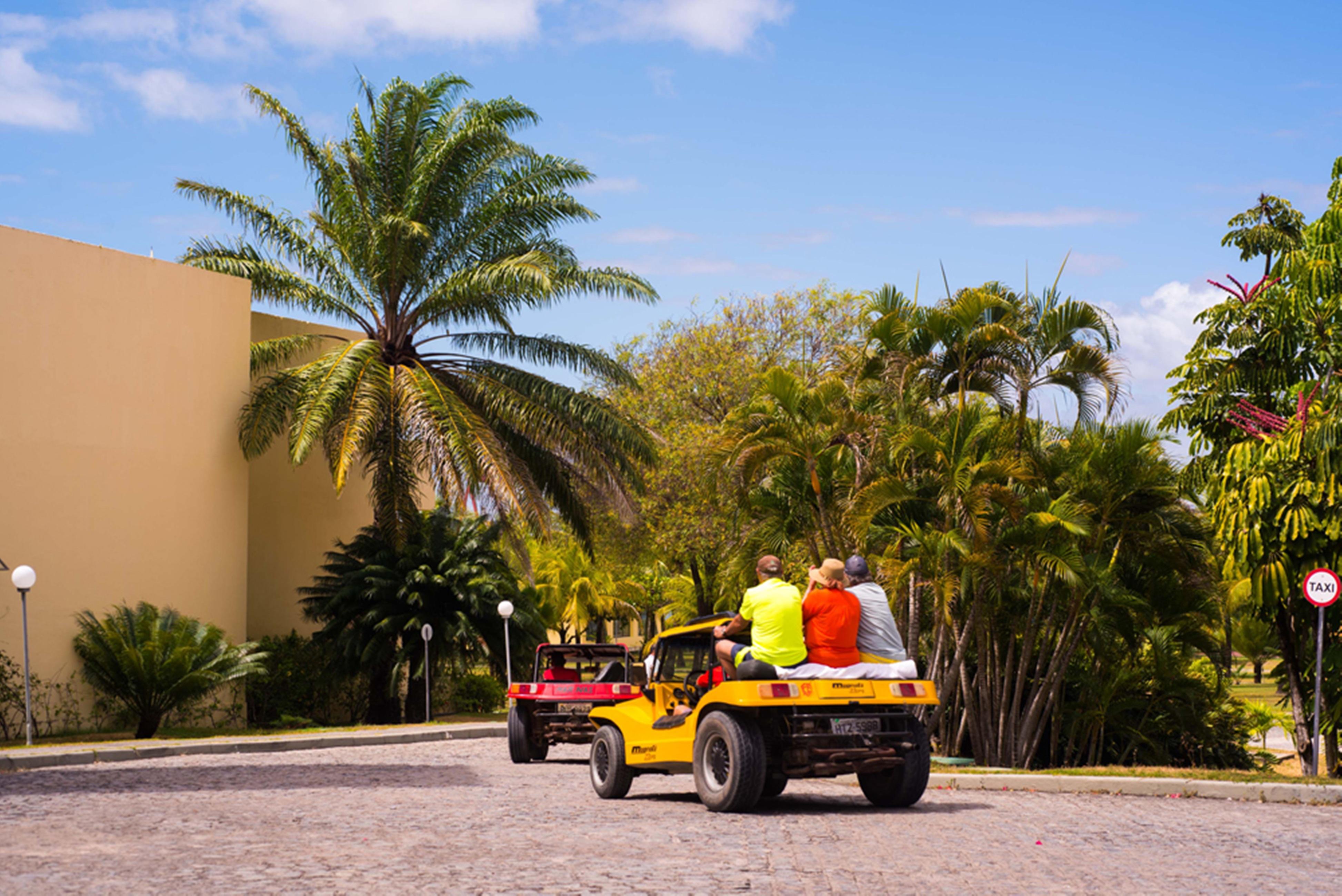 Vila Gale Cabo Cabo de Santo Agostinho Exterior foto Golf carts in Playa del Carmen