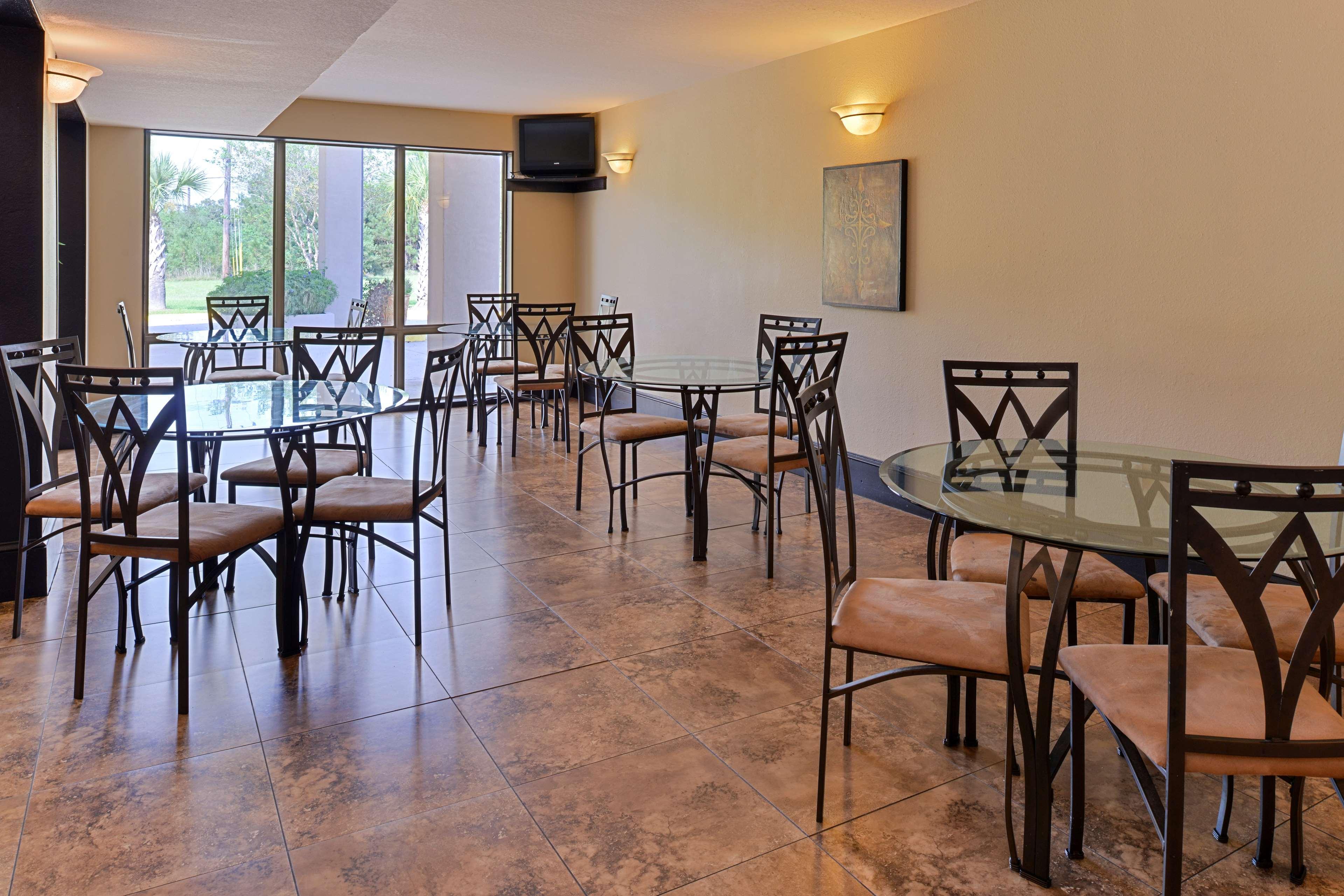 Vila Gale Cabo Cabo de Santo Agostinho Exterior foto The dining room at the hotel